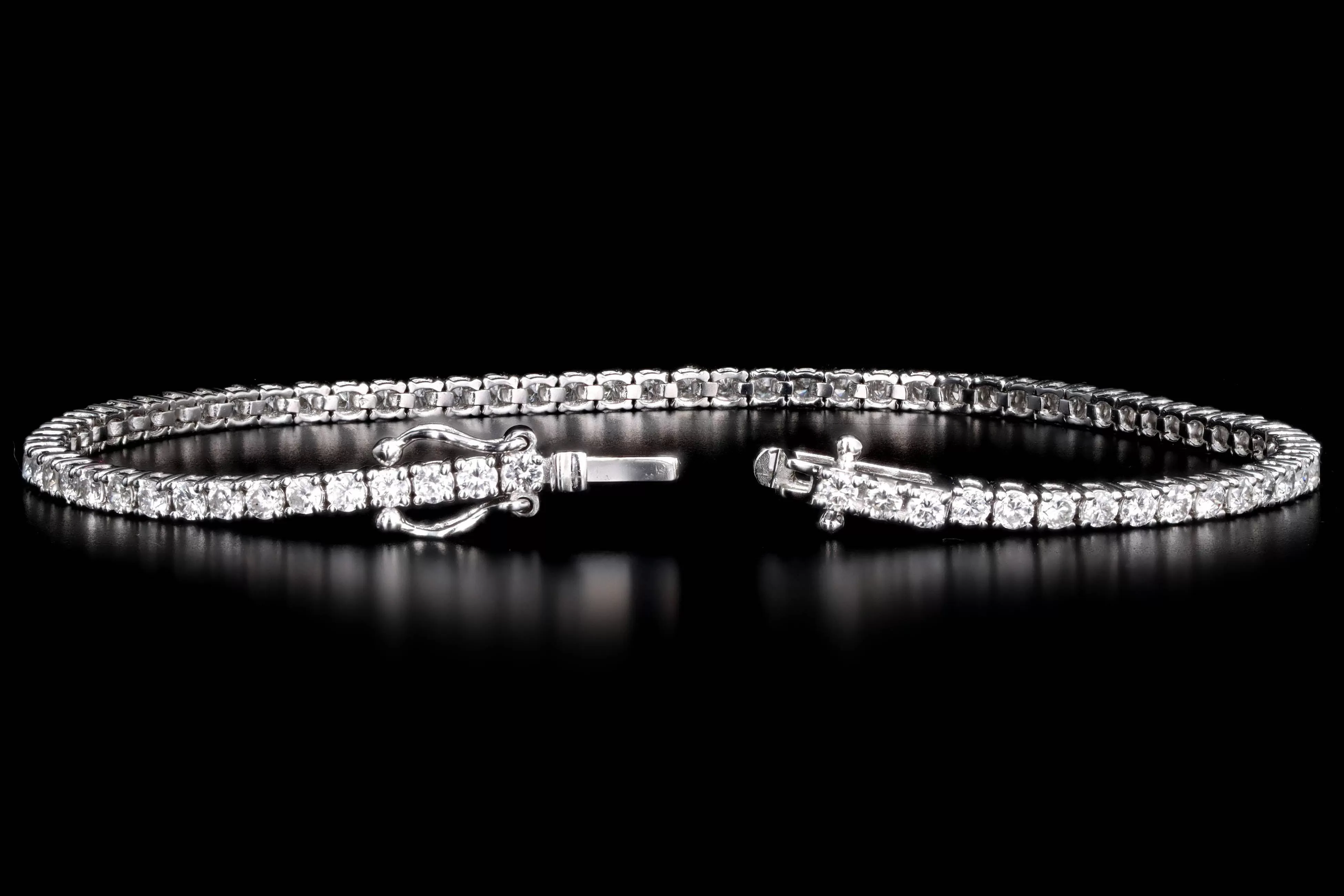 14K White Gold 2.5 Carat Total Weight Round Diamond Tennis Bracelet