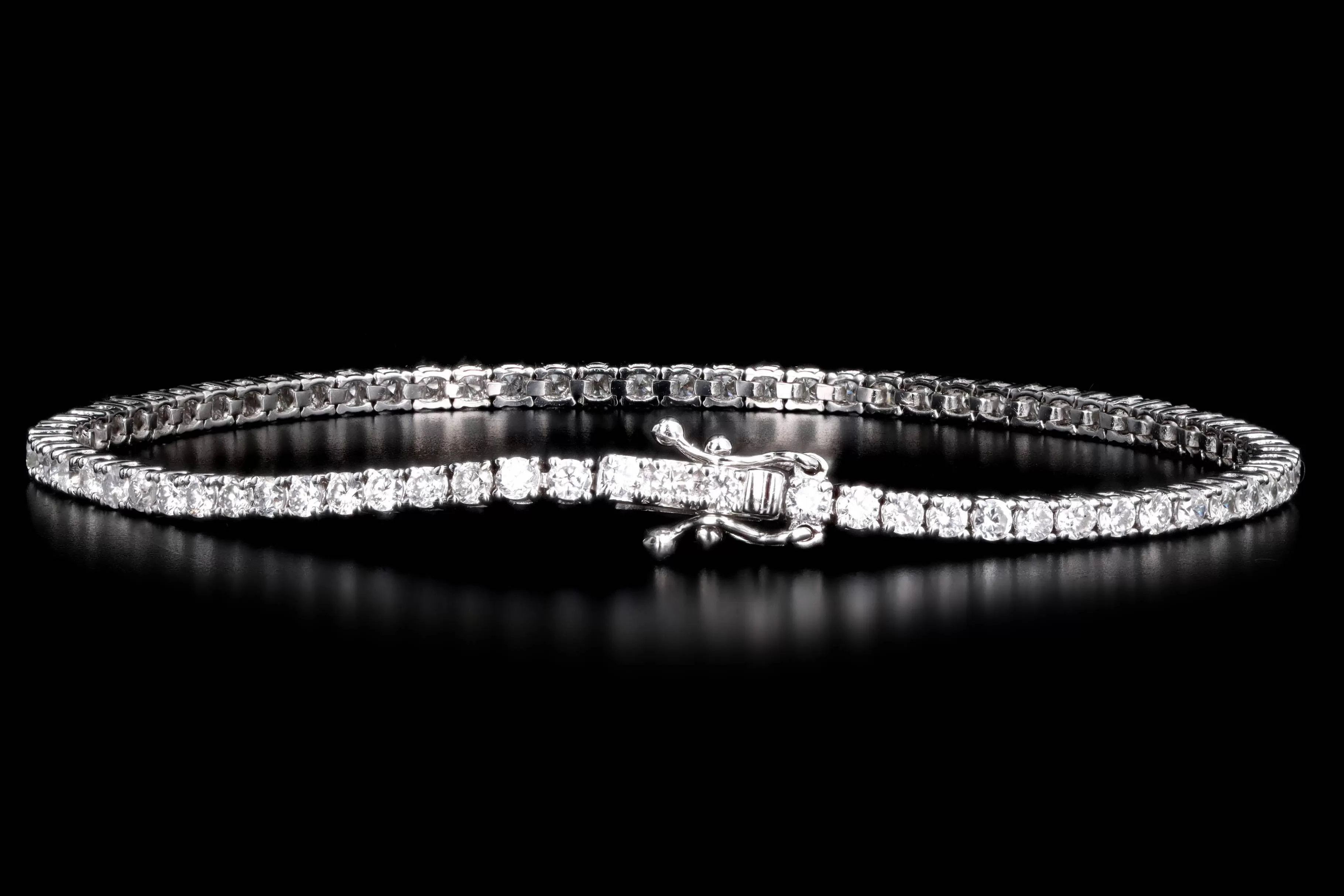 14K White Gold 2.5 Carat Total Weight Round Diamond Tennis Bracelet