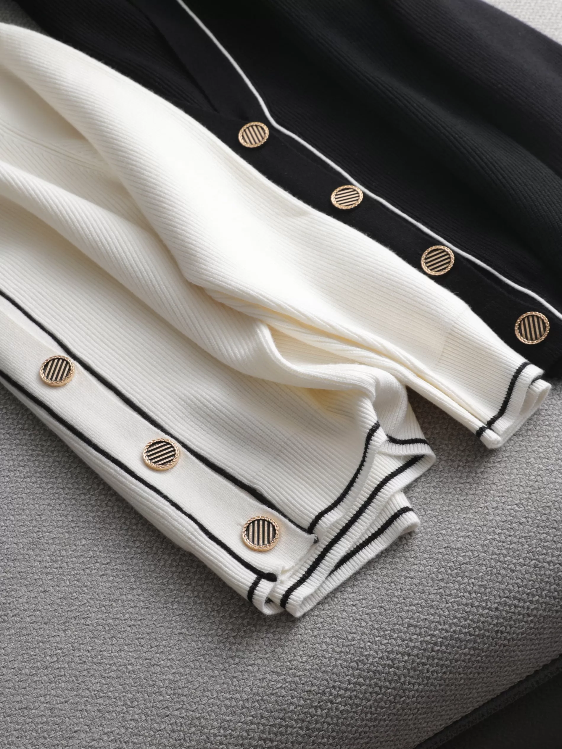 2021 White Black Solid Sweater Cardigans Jacket Ladies New Women Thick Sweater Coat V-Neck Cardigan