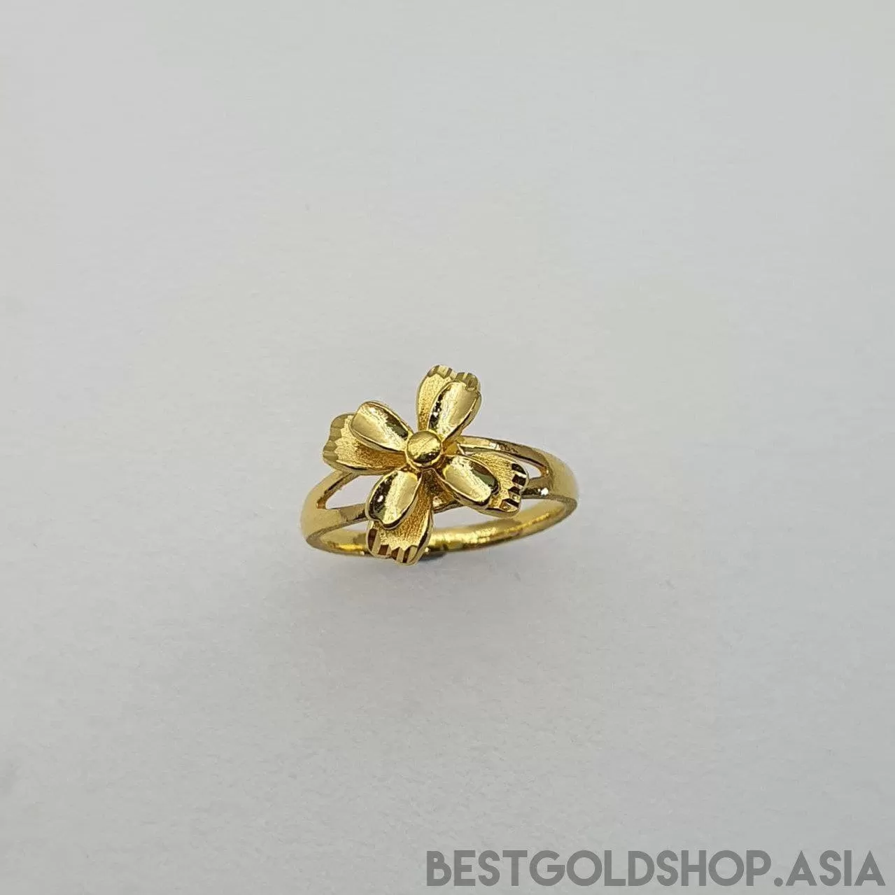 22k / 916 Gold Moving Flower Ring