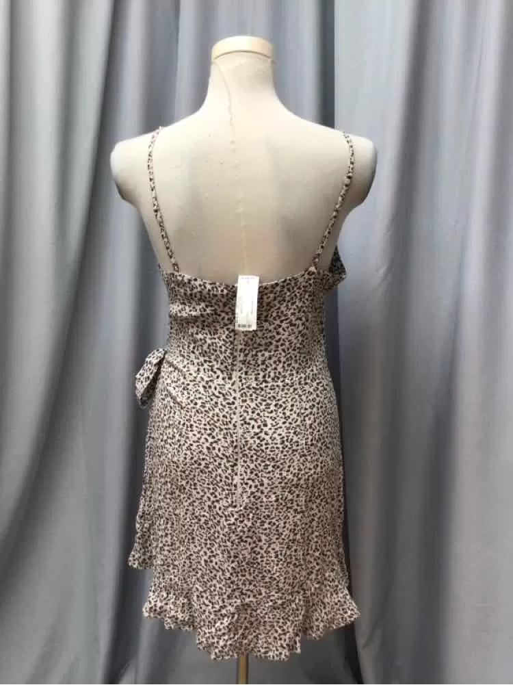 ABERCROMBIE & FITCH SIZE MEDIUM Ladies DRESS