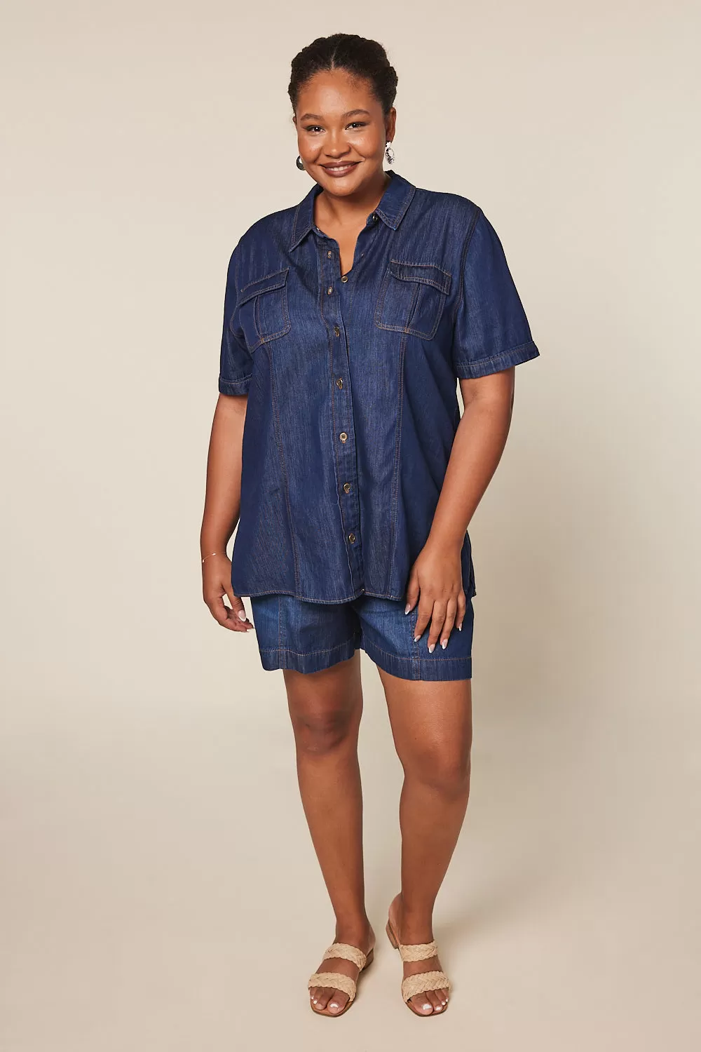 Ali Tencel Shorts in Dark Wash