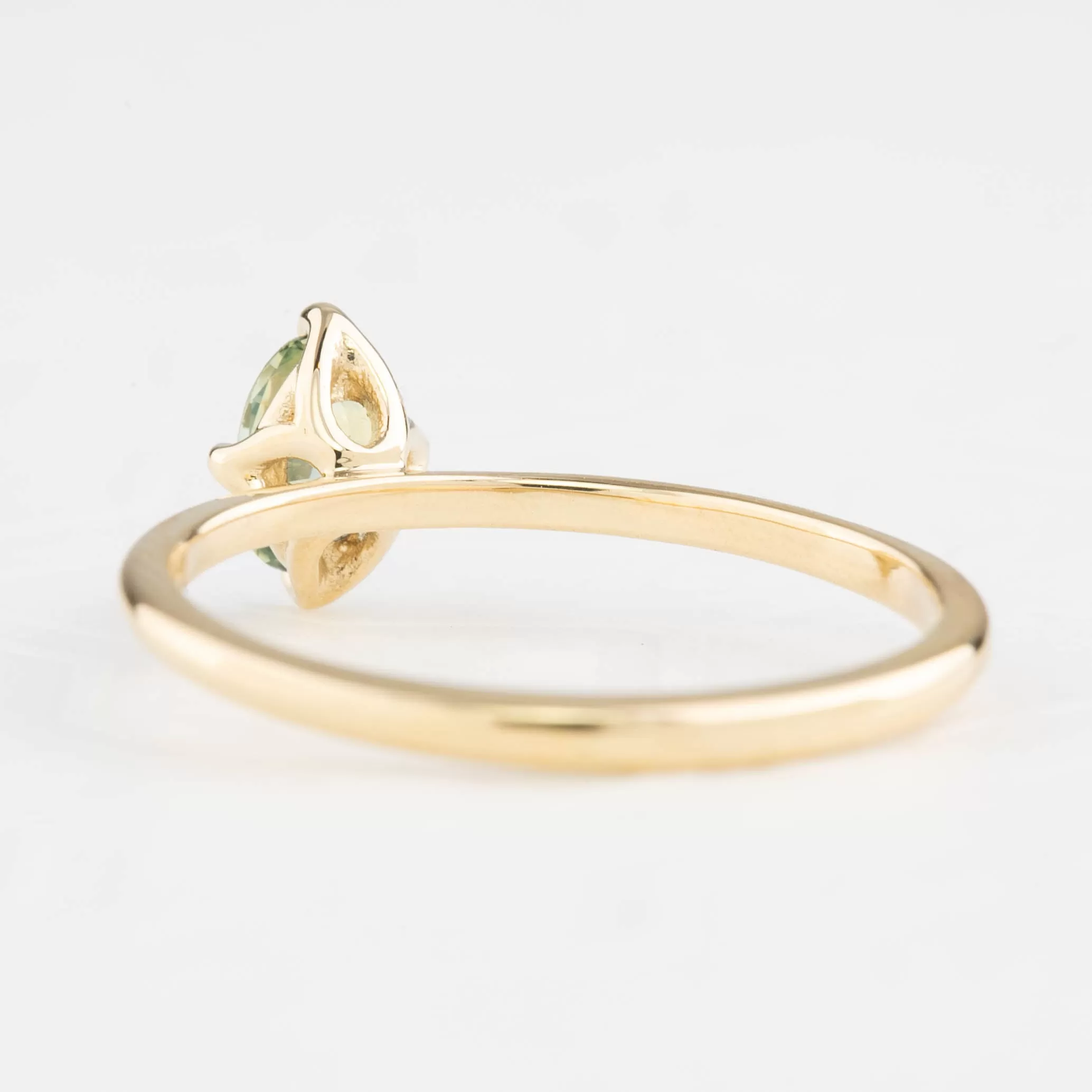 Alice Ring 6mm 0.65ct Light Blue Green Montana Sapphire, 14k Yellow Gold