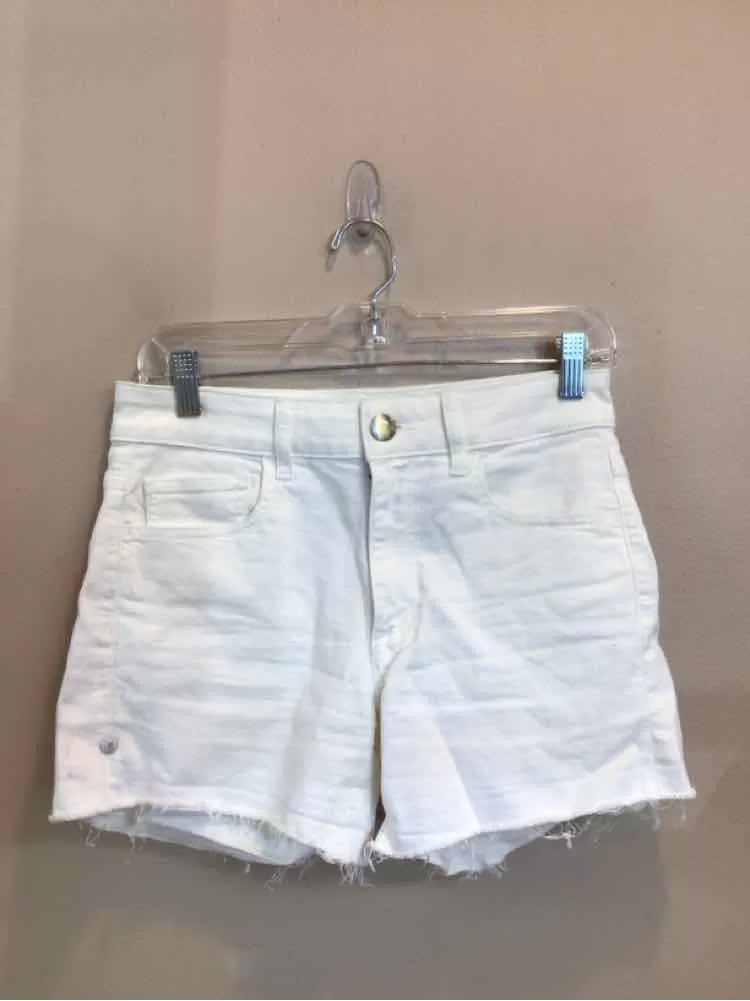 AMERICAN EAGLE SIZE 6 Ladies SHORTS