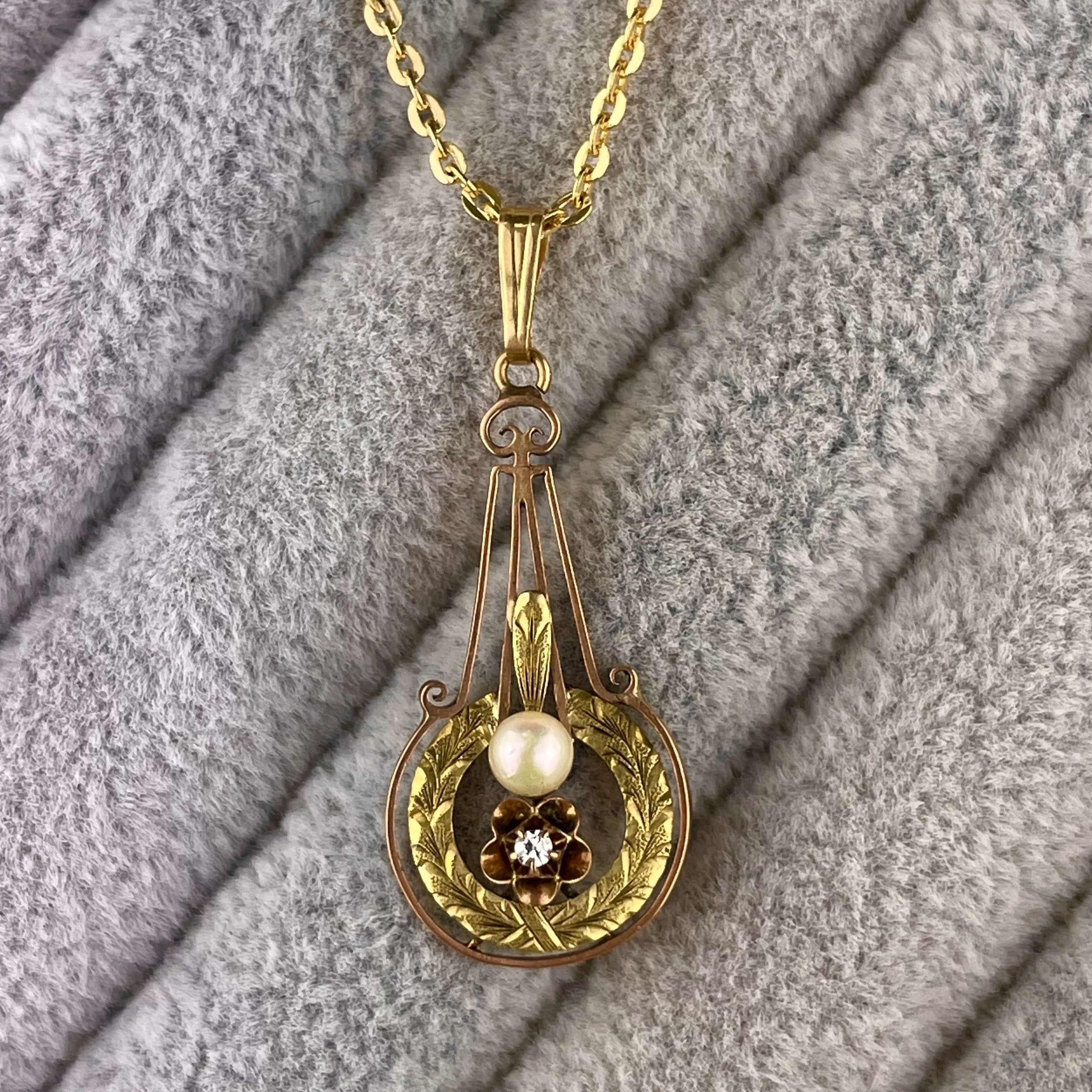 Antique Victorian 10K Gold Diamond Pearl Lavalier Pendant Necklace