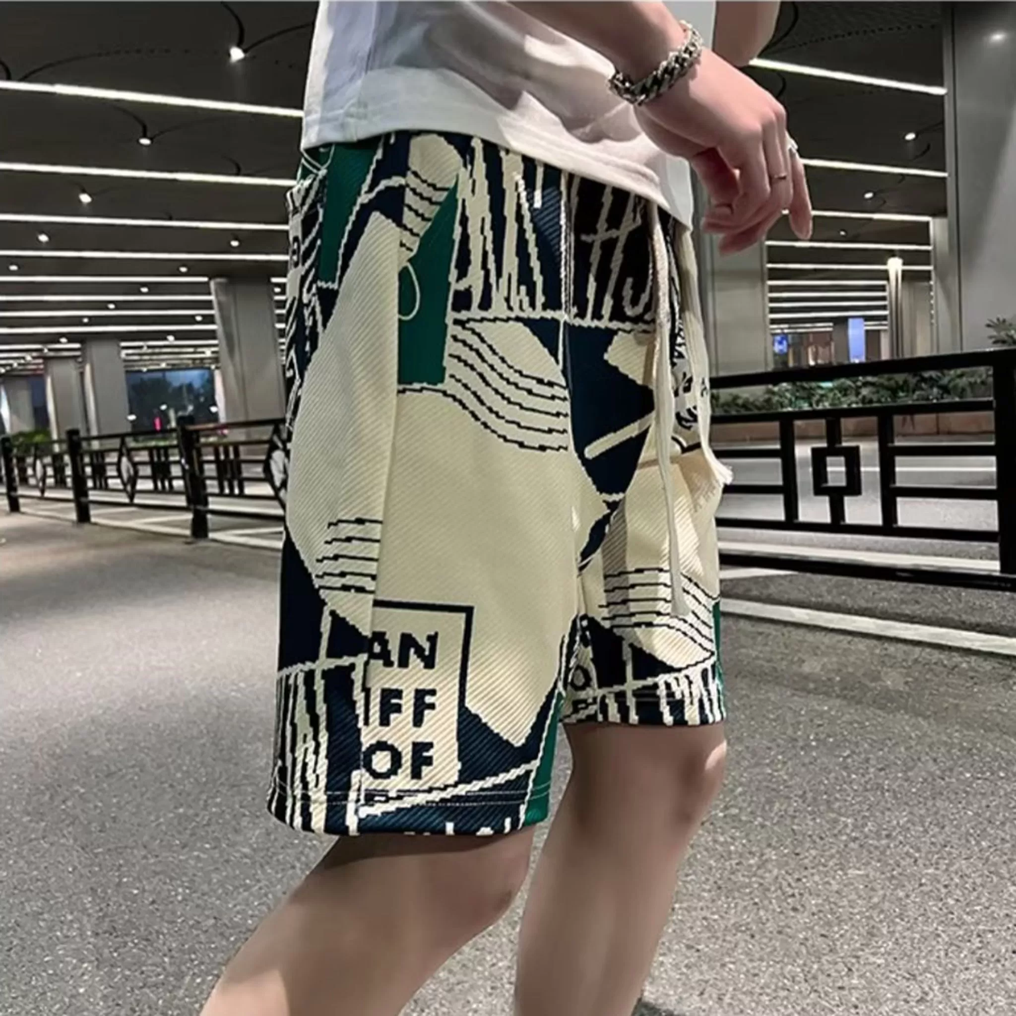 Beige printed quick-dry beach shorts for men