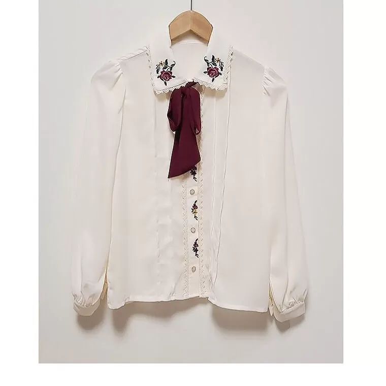 Celestia Vintage-Aesthetic Flower Embroidered Chiffon Shirt