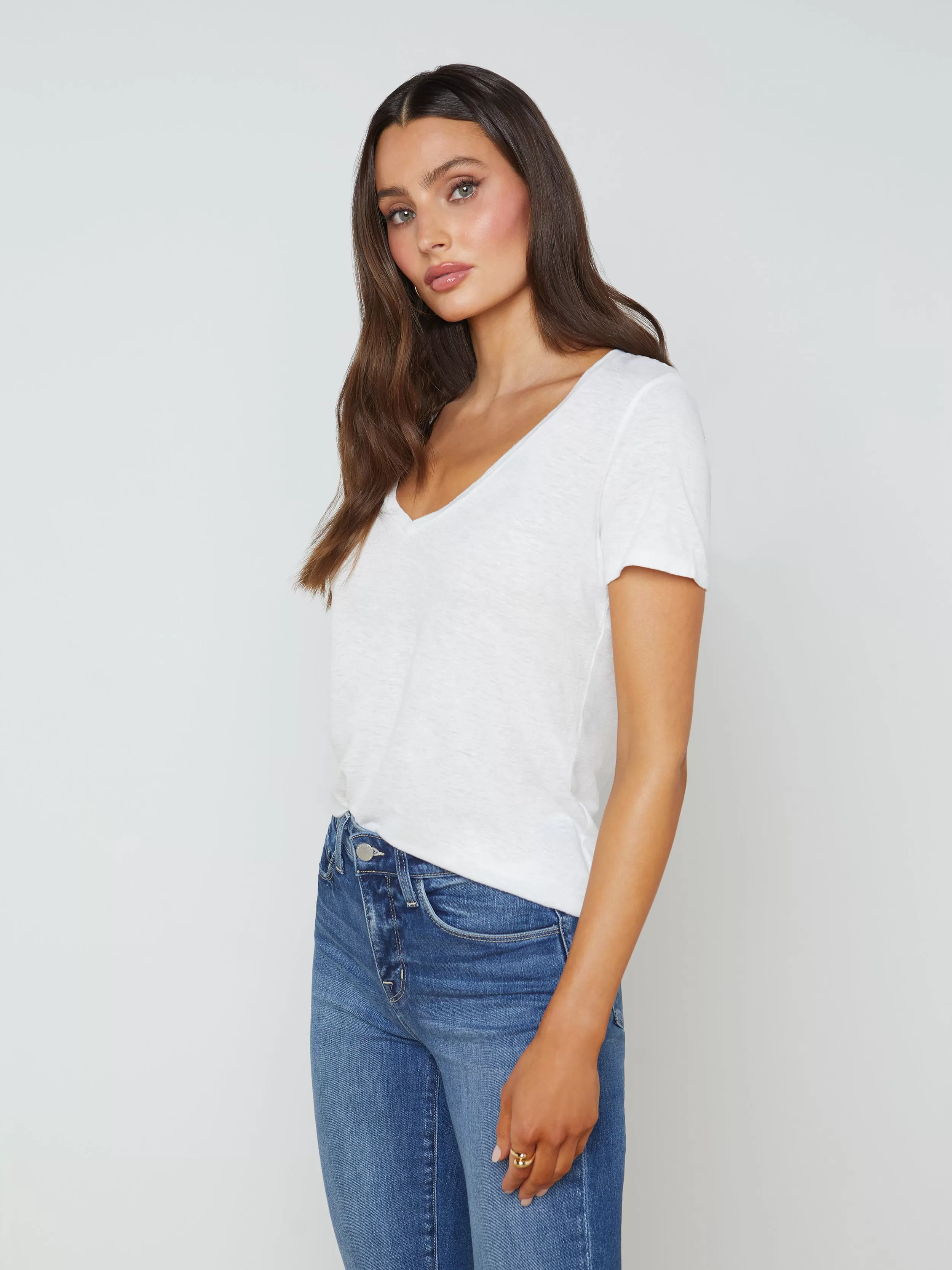 Daijia V-Neck Tee