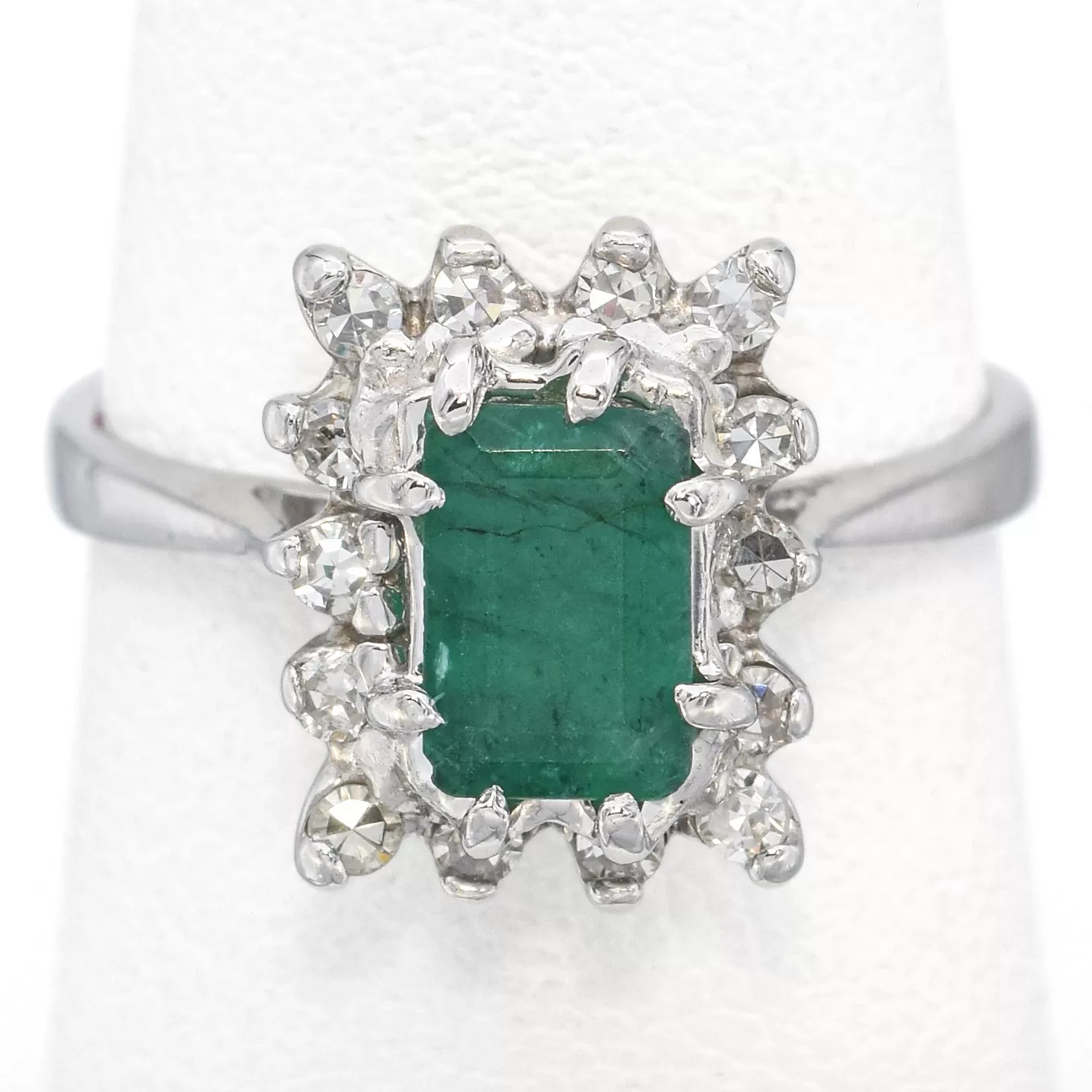 Estate 14K White Gold Emerald & 0.21 TCW Diamond Ring Size 5.5