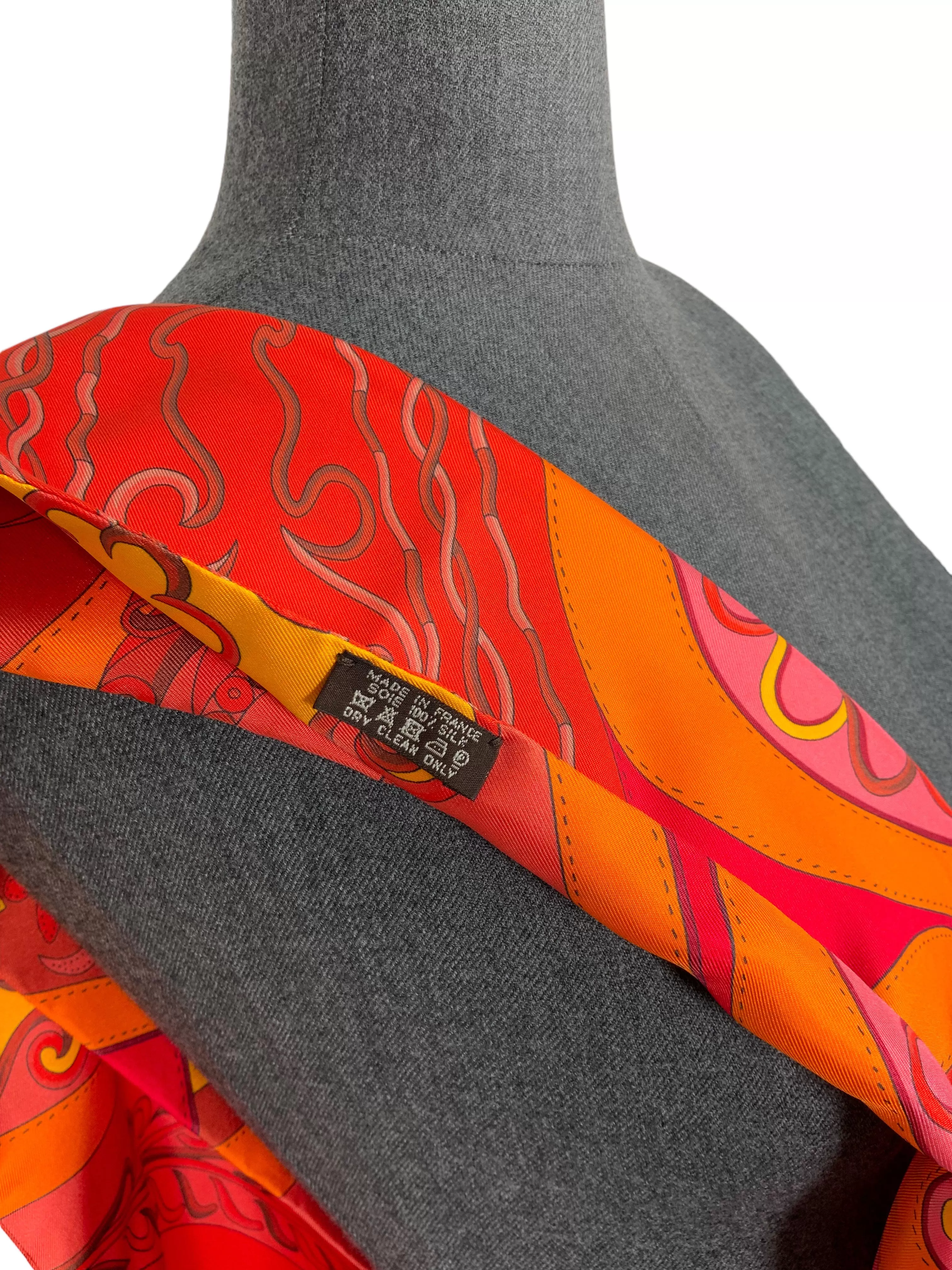 HERMES Maxi Twilly Silk Scarf