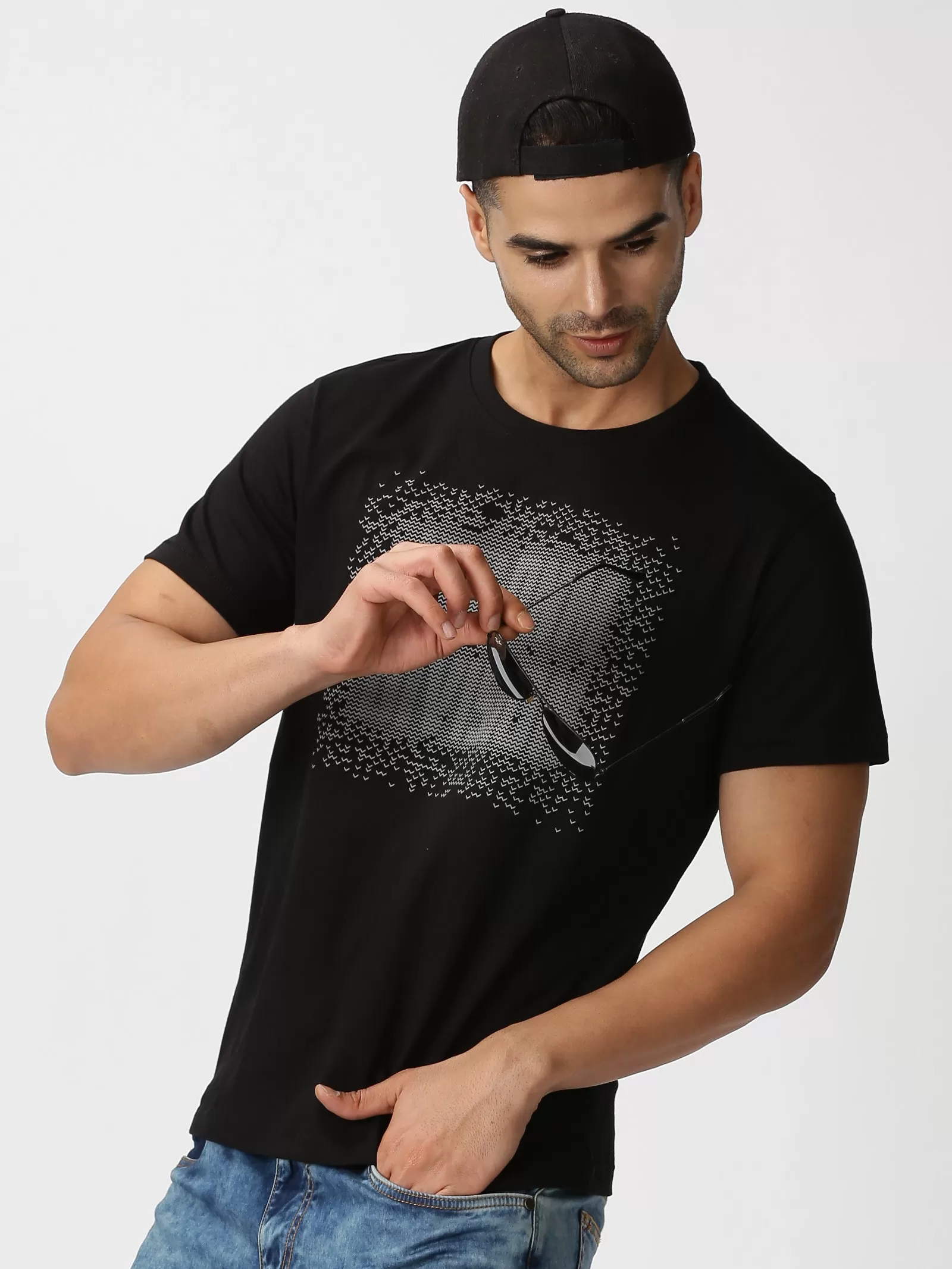 MEN'S BLACK SOLID SLIM FIT T-SHIRT