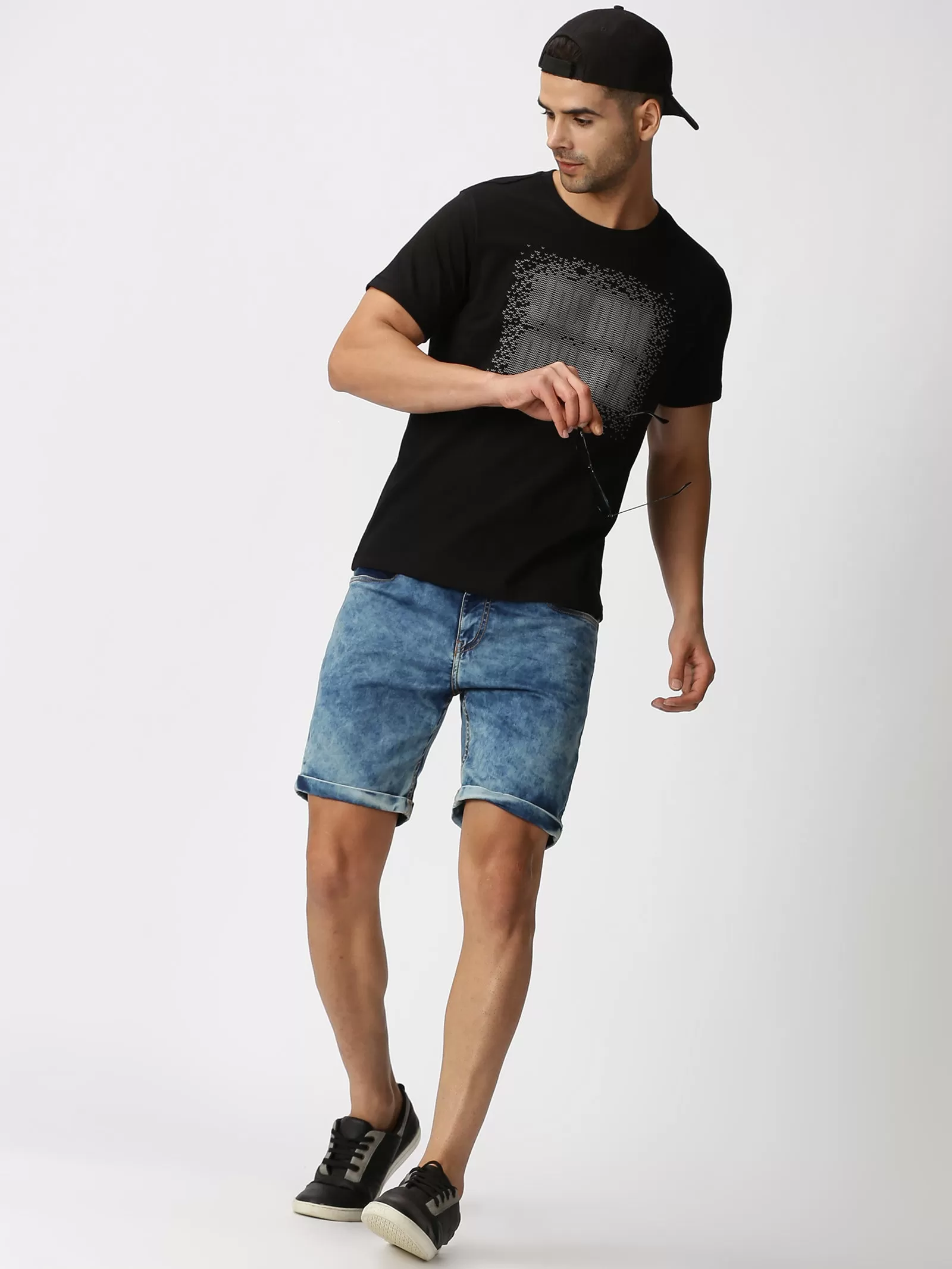 MEN'S BLACK SOLID SLIM FIT T-SHIRT