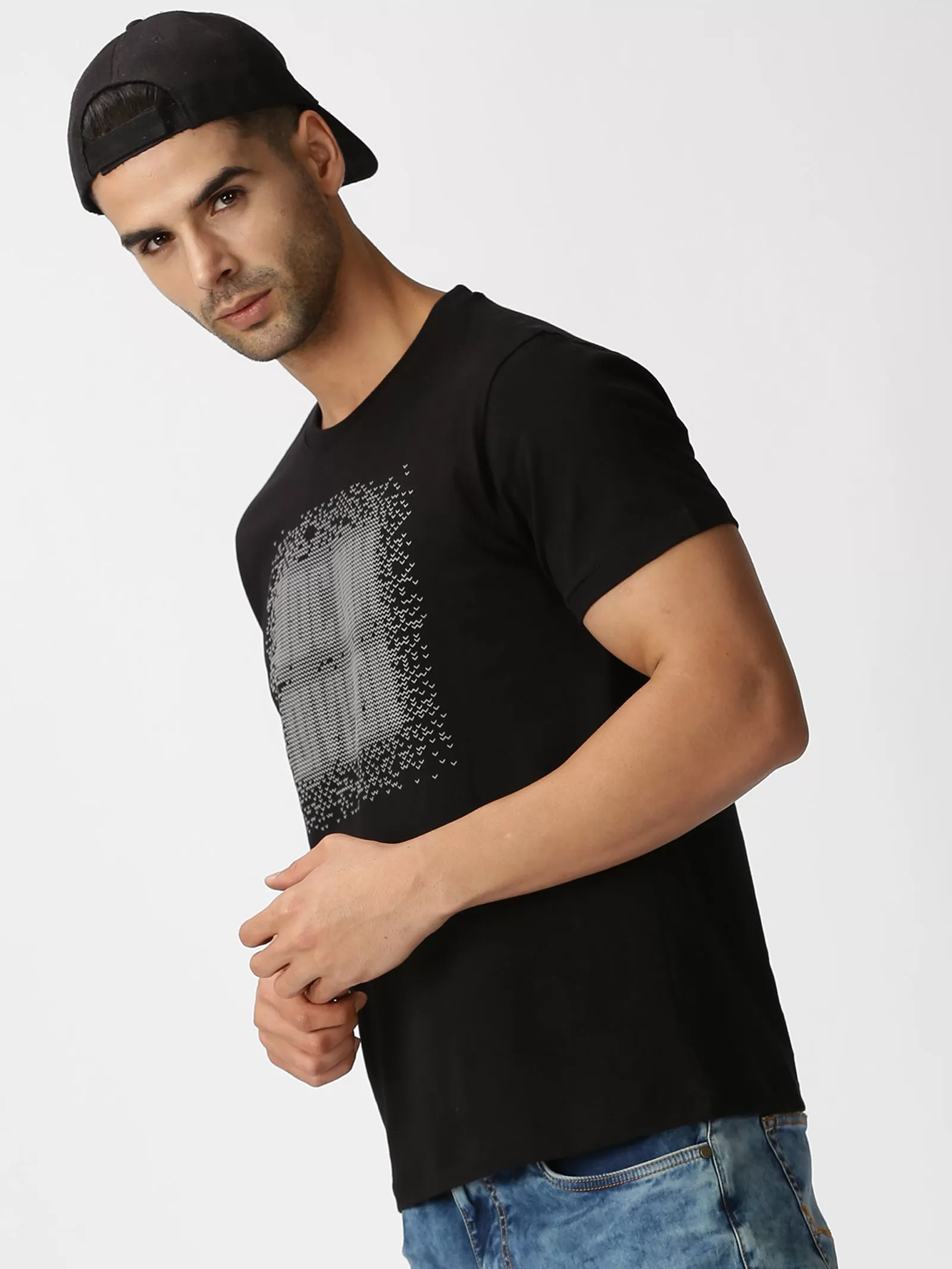 MEN'S BLACK SOLID SLIM FIT T-SHIRT