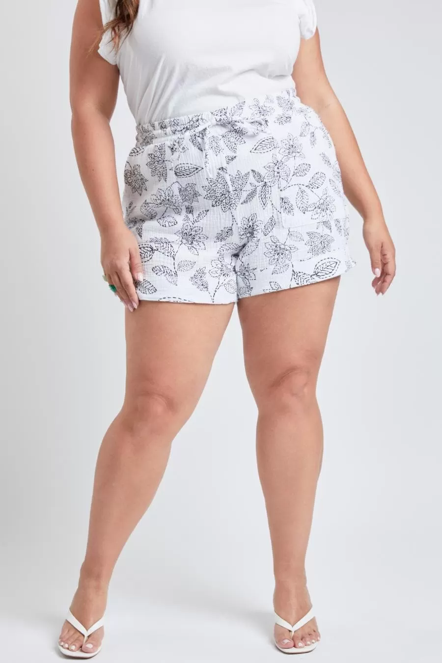 Plus Size Women's Double Gauze Shorts With Banded Hem