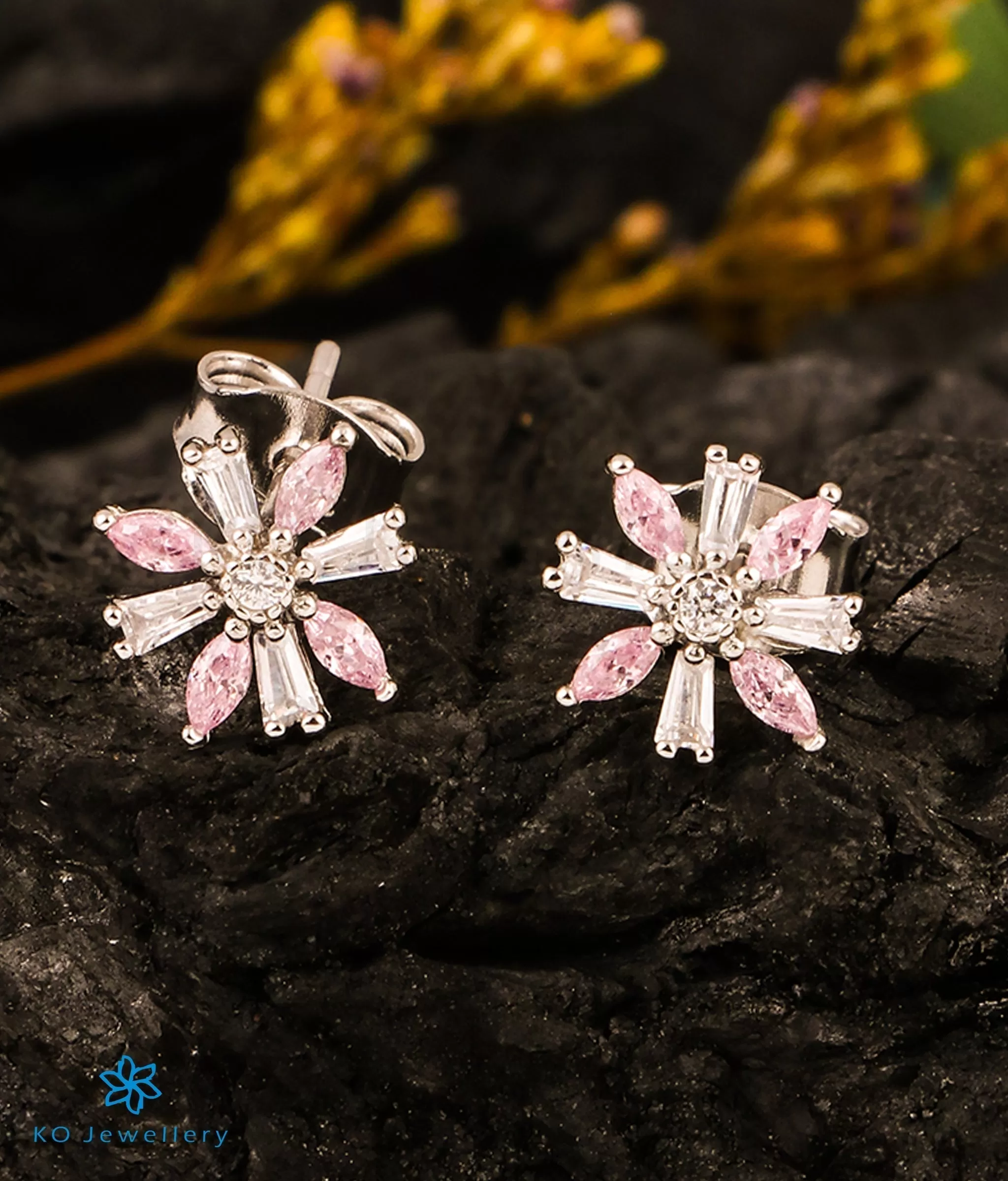 The Pink Sparkling Fower Silver Earrings