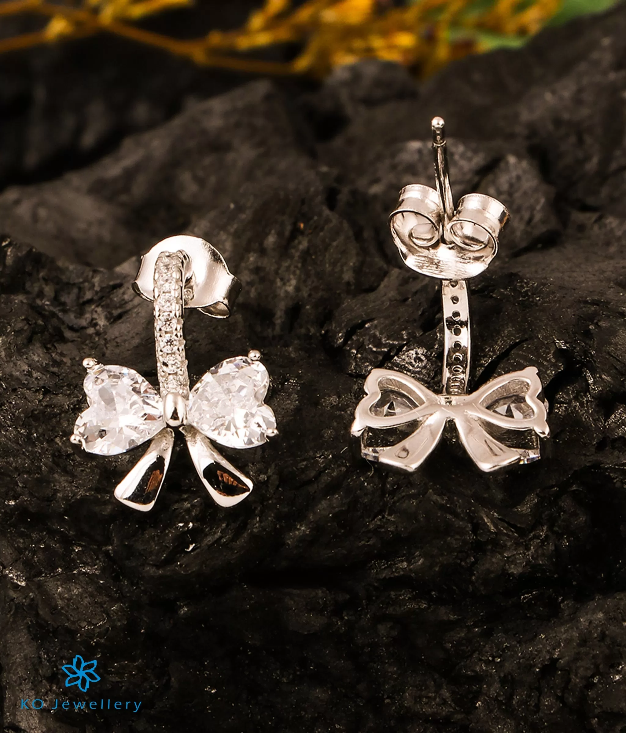 The Pretty Bow Silver Earrings