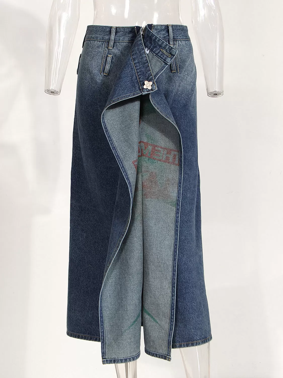 Wendbarer Midi-Jeansrock mit Schlitz und Print