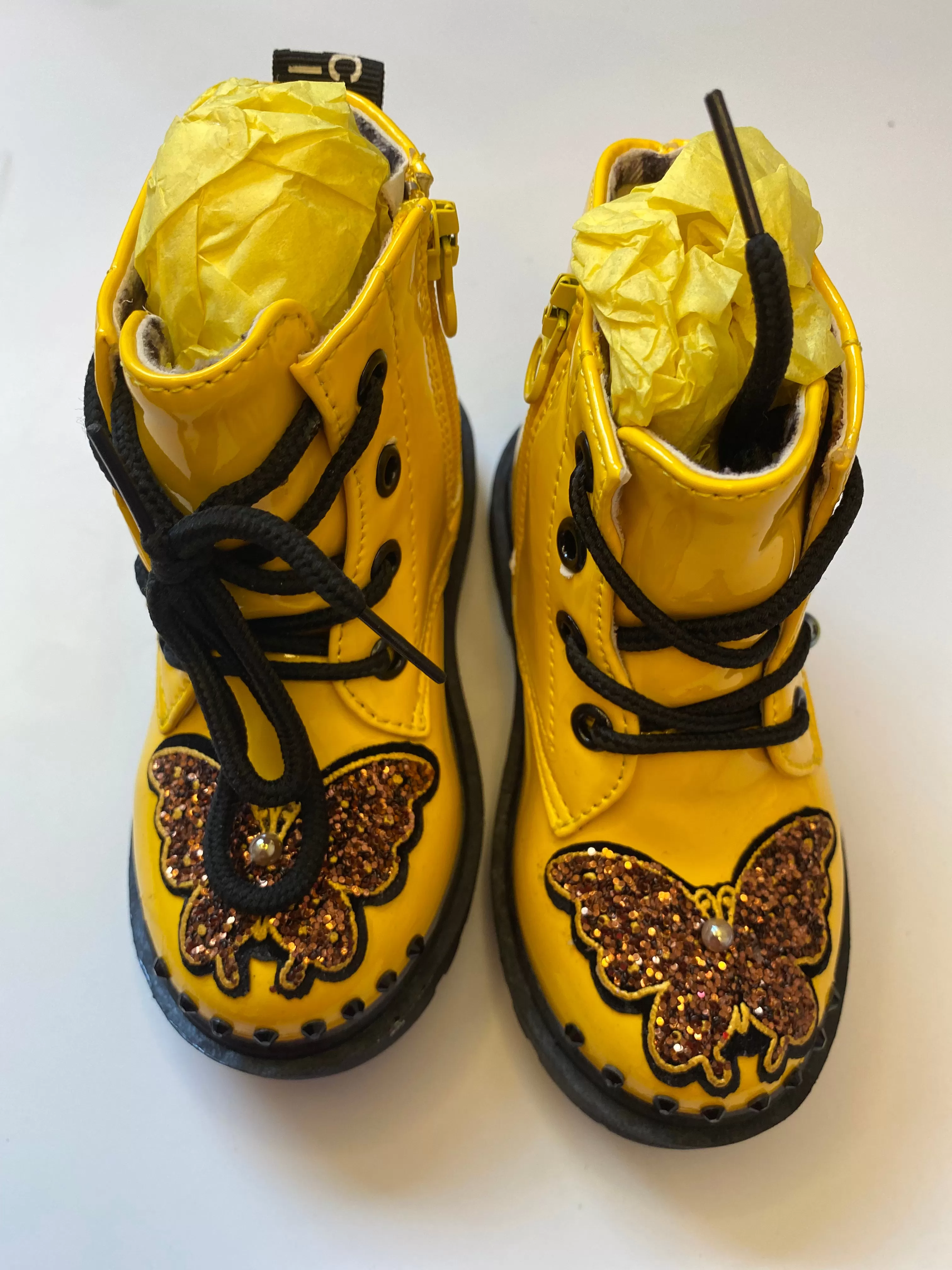 YELLOW 8 SIZE GIRLS CUSTOM BEDAZZLED ONE OF A KIND BOOTS